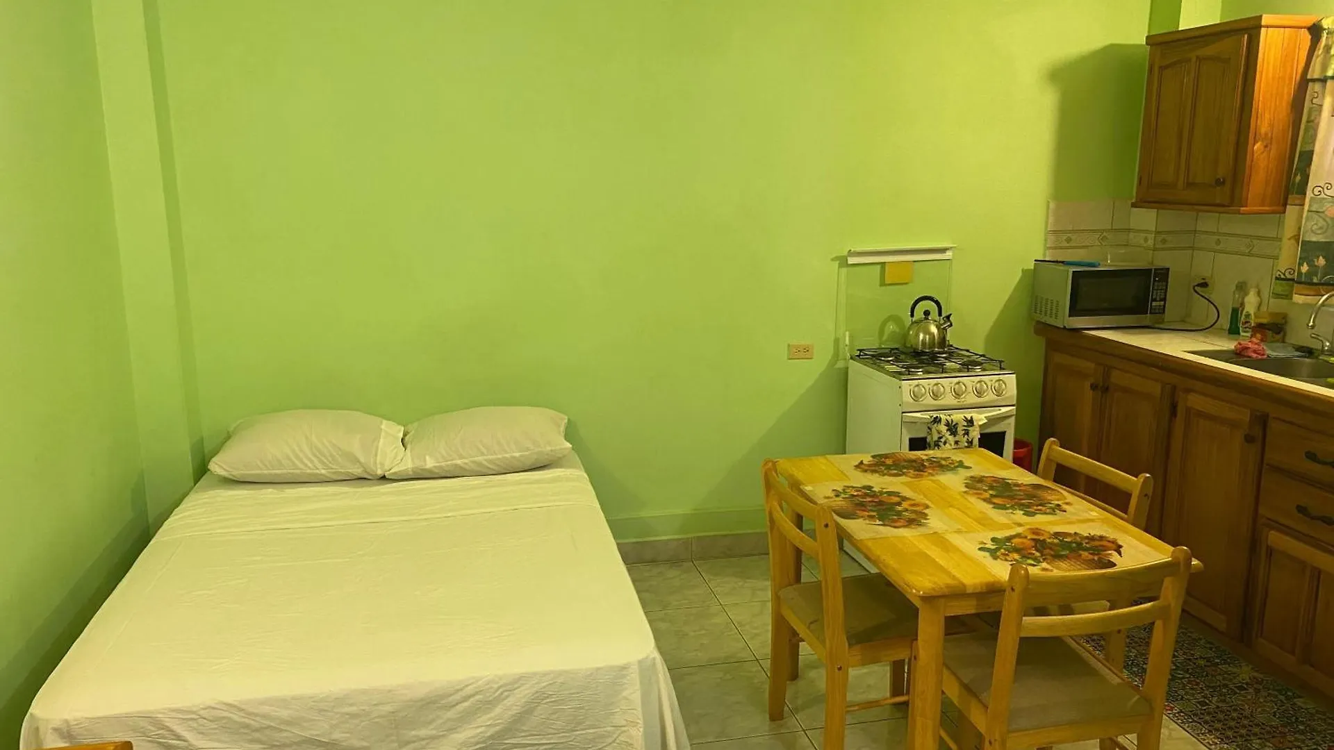 Гостевой дом Runnyaway Inn Bon Accord Village
