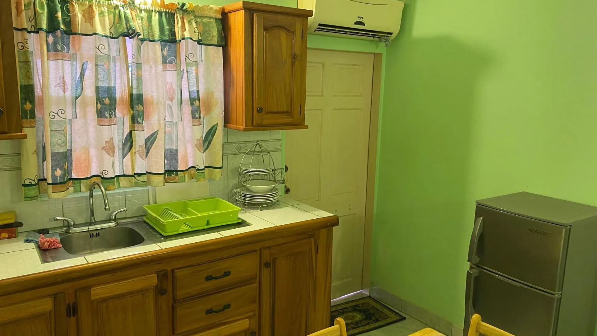 Guest house Runnyaway Inn Bon Accord Village Trinidad And Tobago